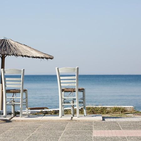 Metaxa Seafront Apartment Peraía Extérieur photo