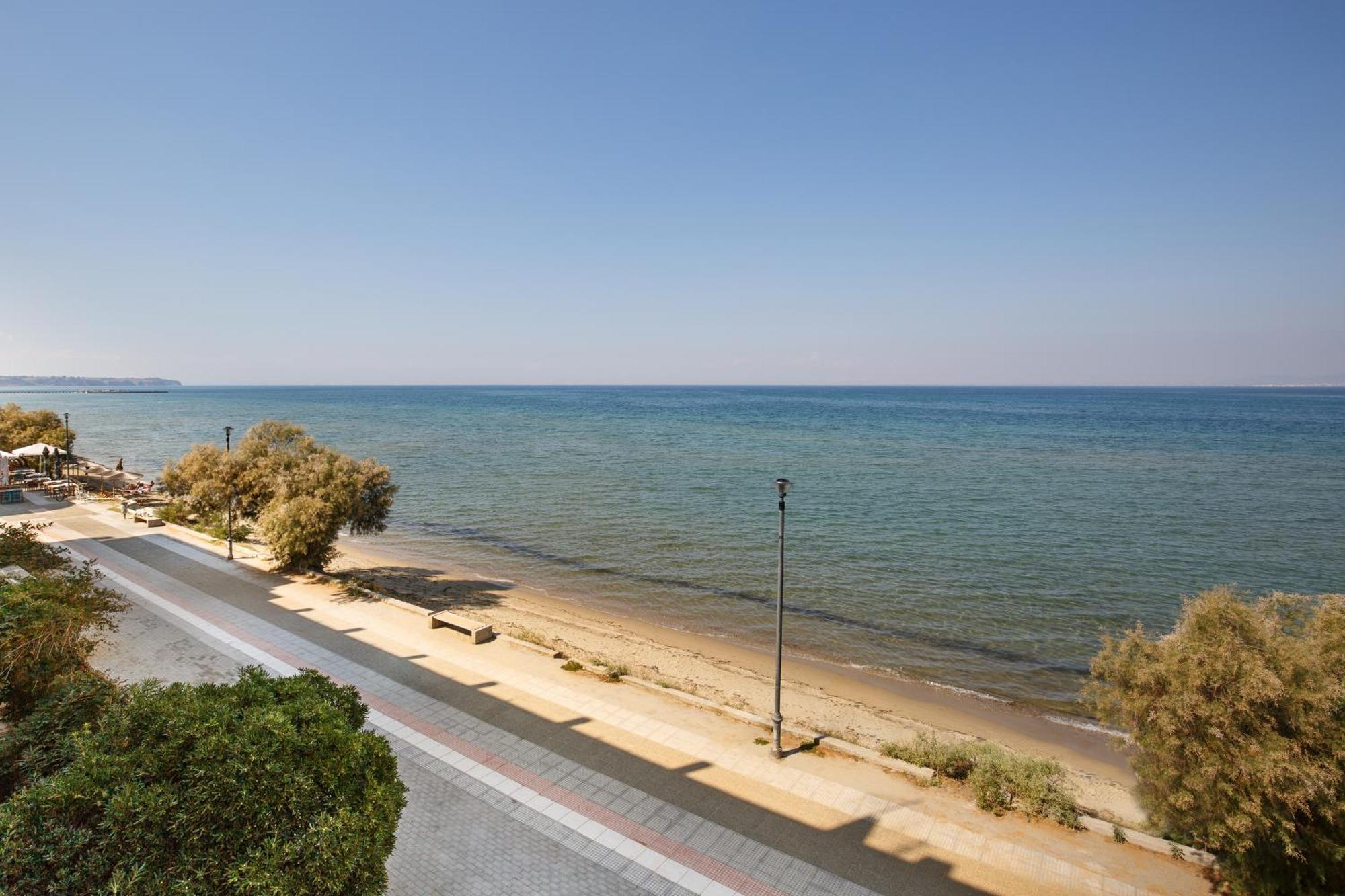 Metaxa Seafront Apartment Peraía Extérieur photo